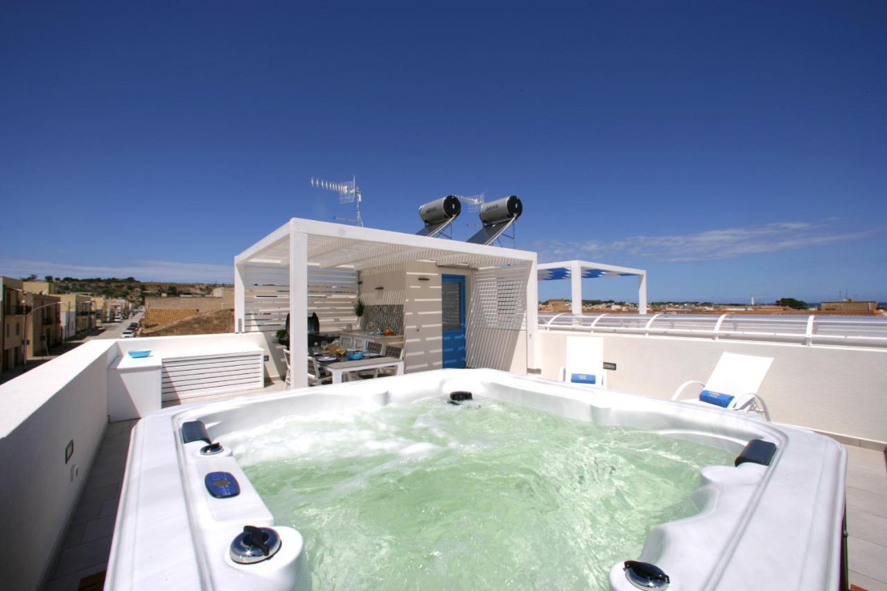Itaca E Medea - Appartamenti Con Idromassaggio In Terrazza San Vito Lo Capo Buitenkant foto