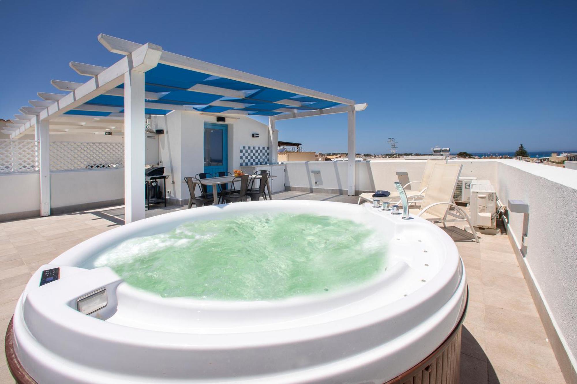 Itaca E Medea - Appartamenti Con Idromassaggio In Terrazza San Vito Lo Capo Buitenkant foto
